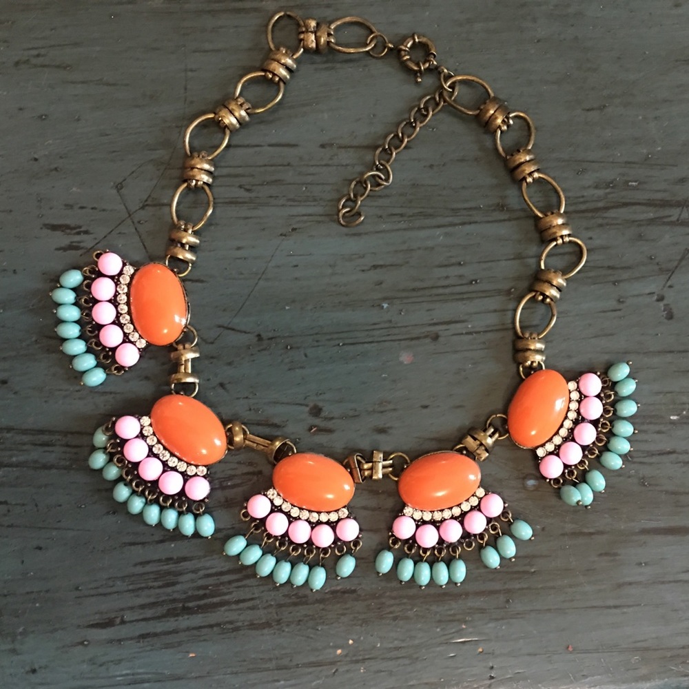 Statement necklace